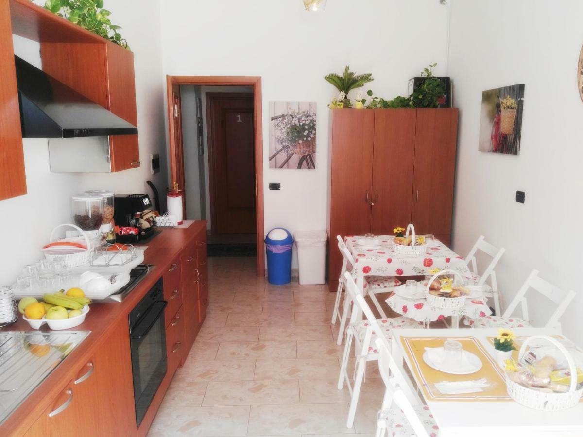 B&B Main Street Ρέτζιο ντι Καλάμπρια Εξωτερικό φωτογραφία